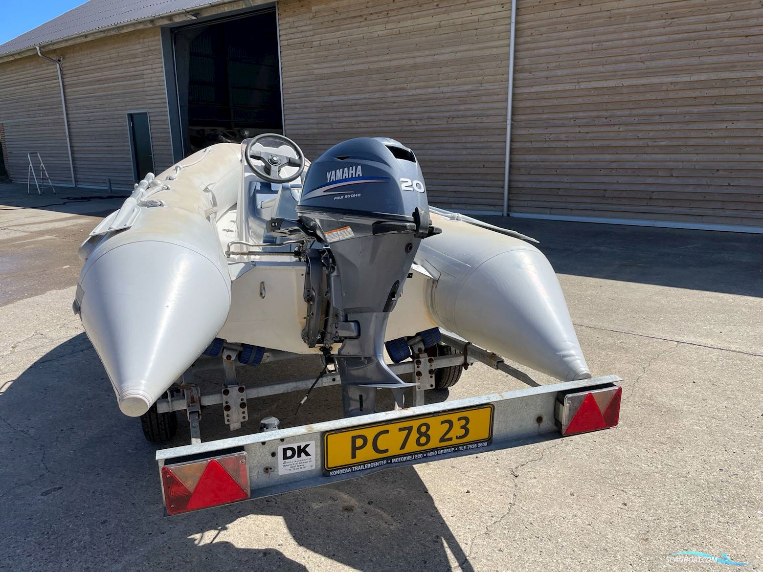 Brig 330 sport med 20 hk Yamaha