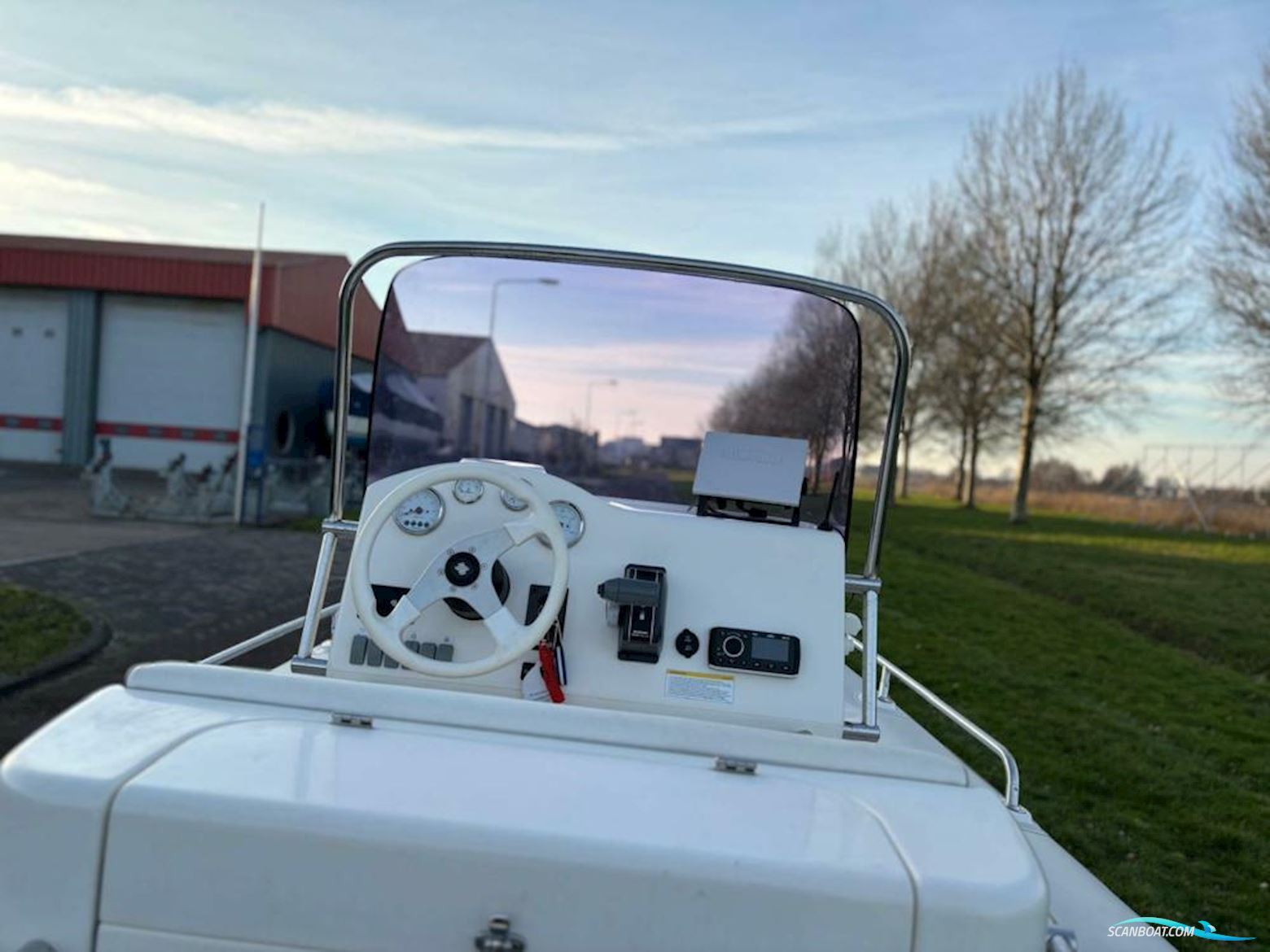 Grand 650 Silverline Suzuki 200pk