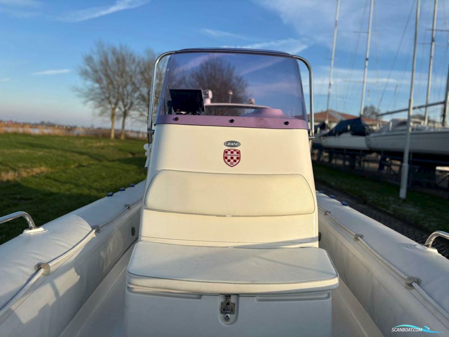 GRAND 650 Silverline Suzuki 200pk