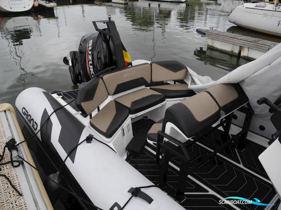 GRAND DRIVE 600 De Luxe