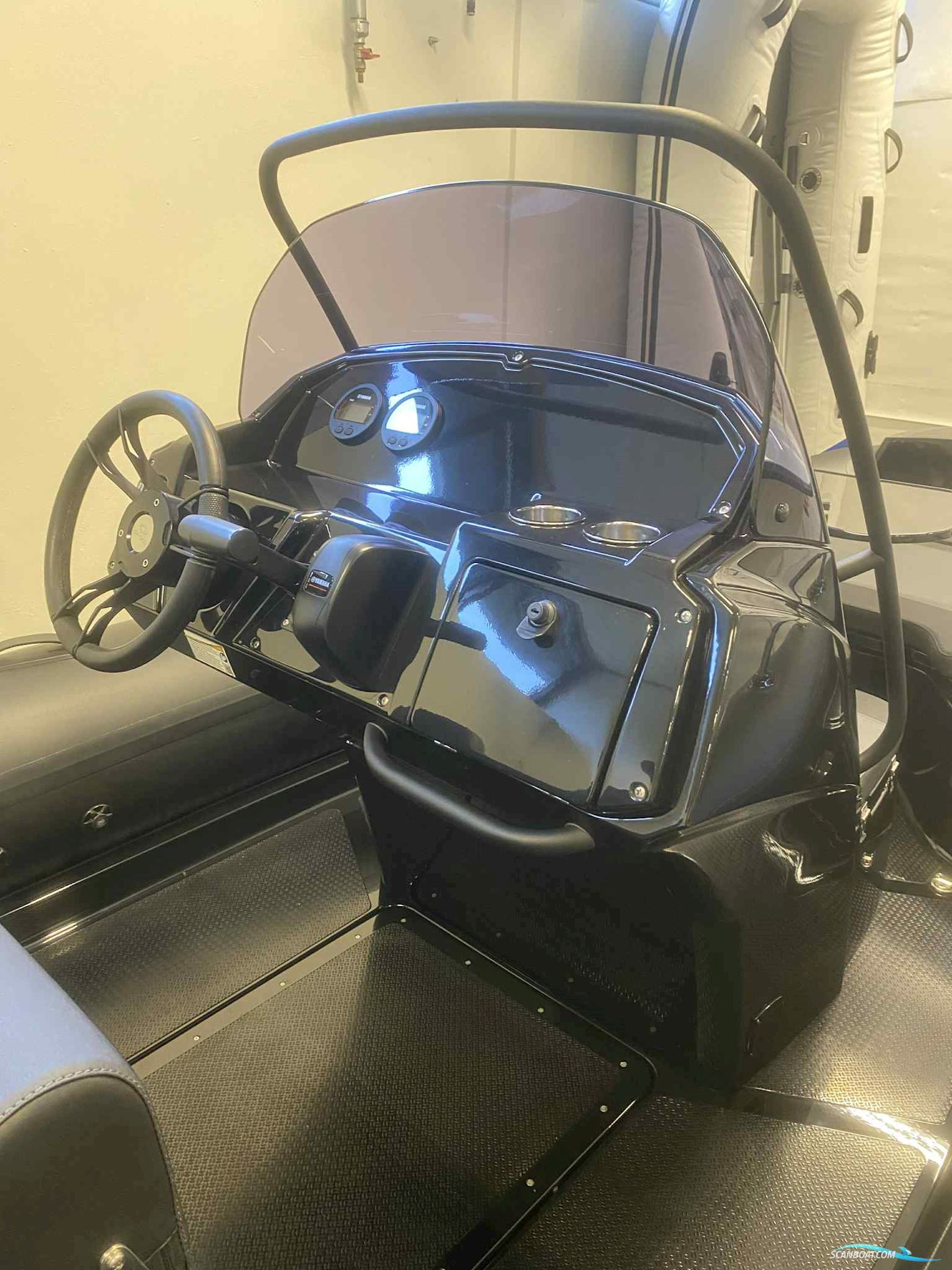 Grand G580 GOLDENLINE med demomotor Yamaha F115