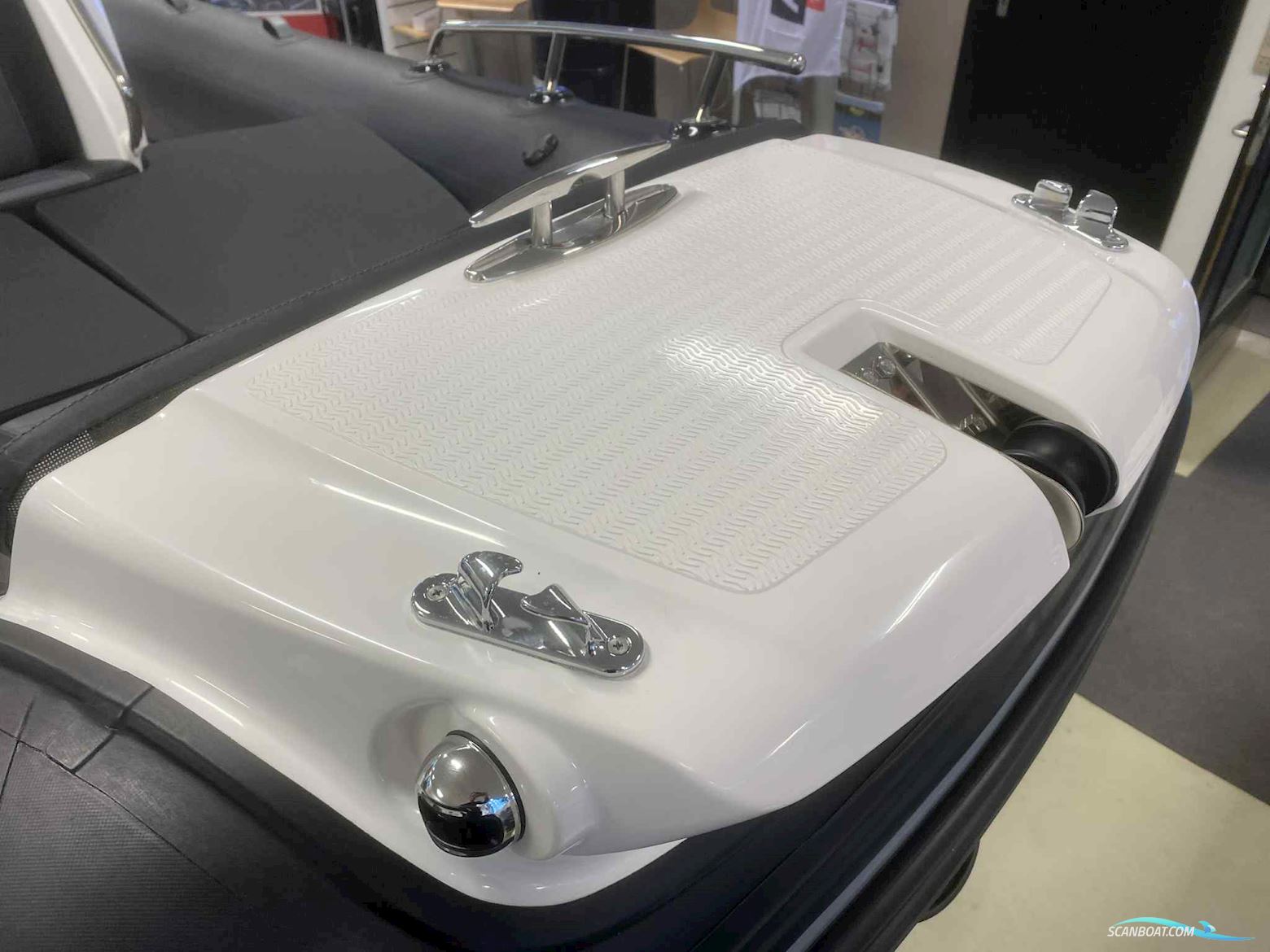 Grand G650 med DEMOMOTOR Yamaha F130 til OMGÅENDE LEVERING