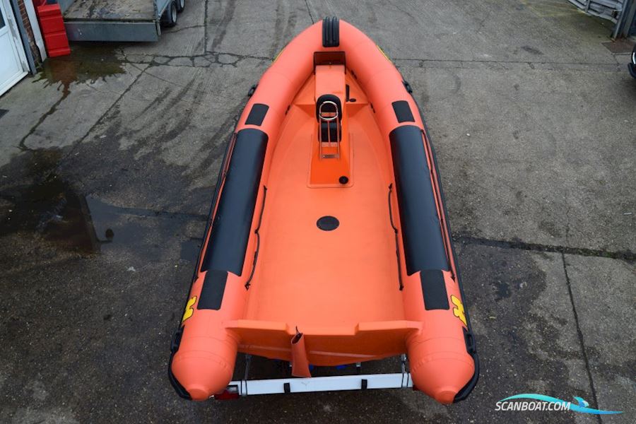 Humber Destroyer 5.8