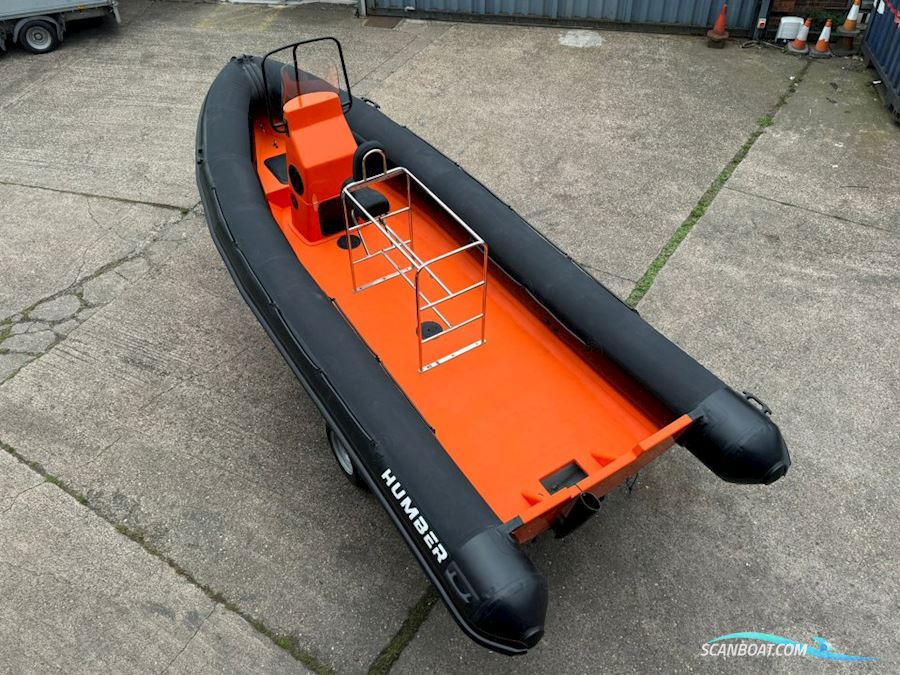 Humber Destroyer 6.0 Diving