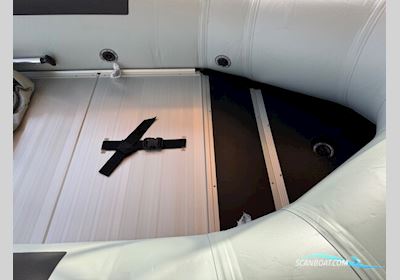 Quicksilver 420 Sport HD (Alu) Pvc Med 20 hk Mercury-Efi og Brenderup Hånd/Strandtrailer - Spar Moms´EN Schlauchboot / Rib 2026, mit Mercury motor, Dänemark