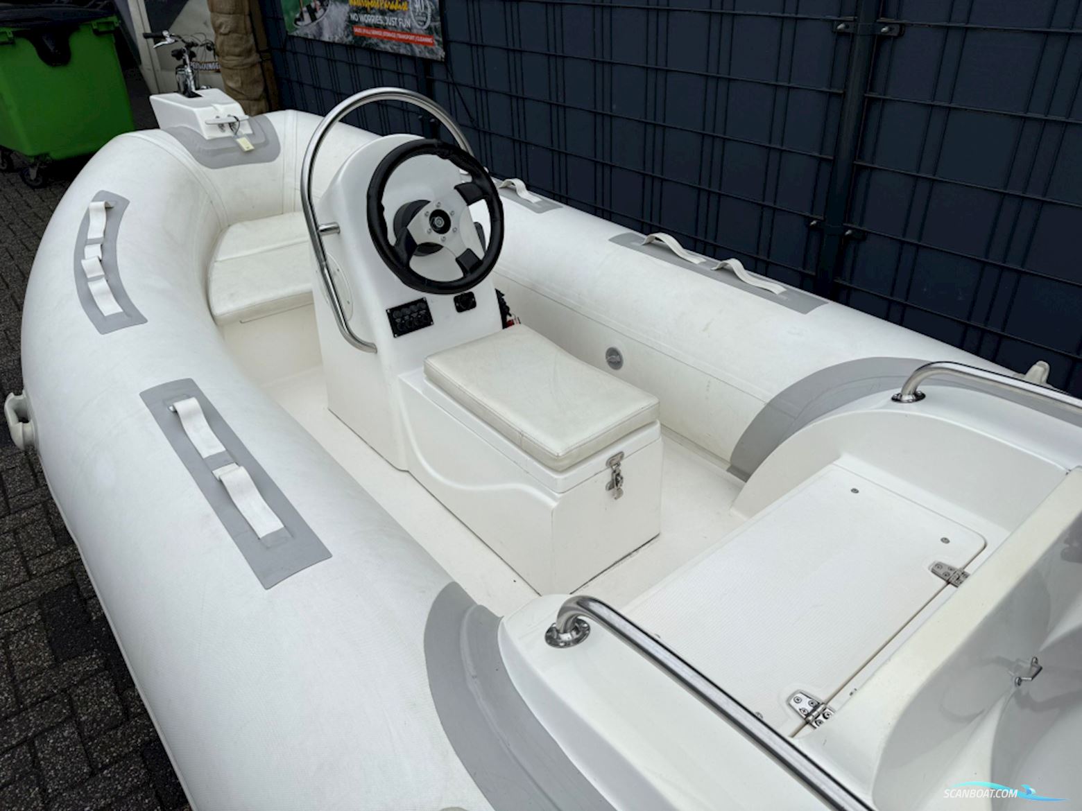 Sea Rib 390
