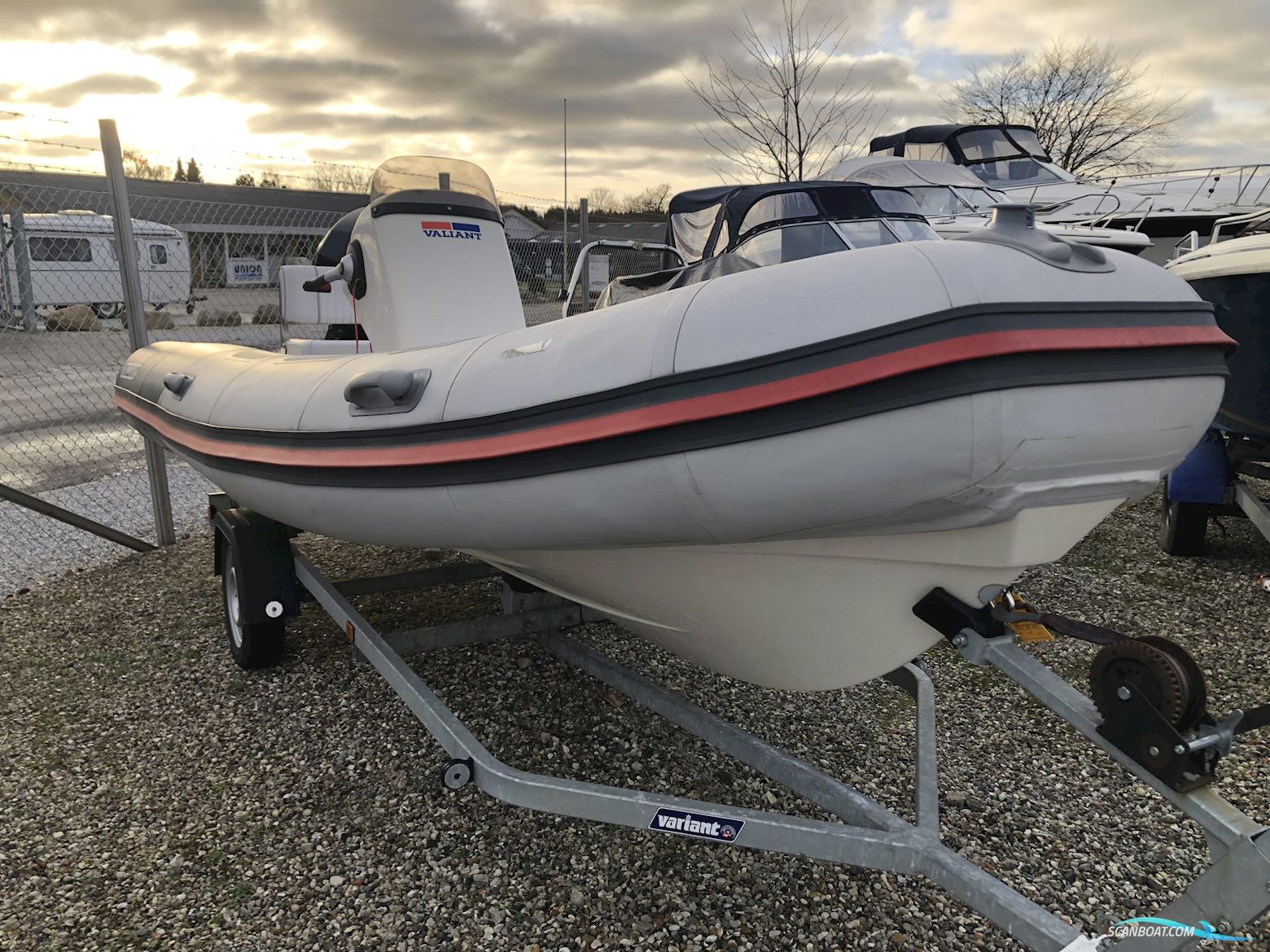 Valiant V-500 Sport