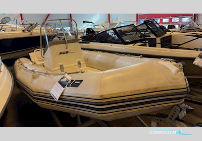 Zodiac 550 Pro Schlauchboot / Rib 2005, mit Mercury motor, Sweden