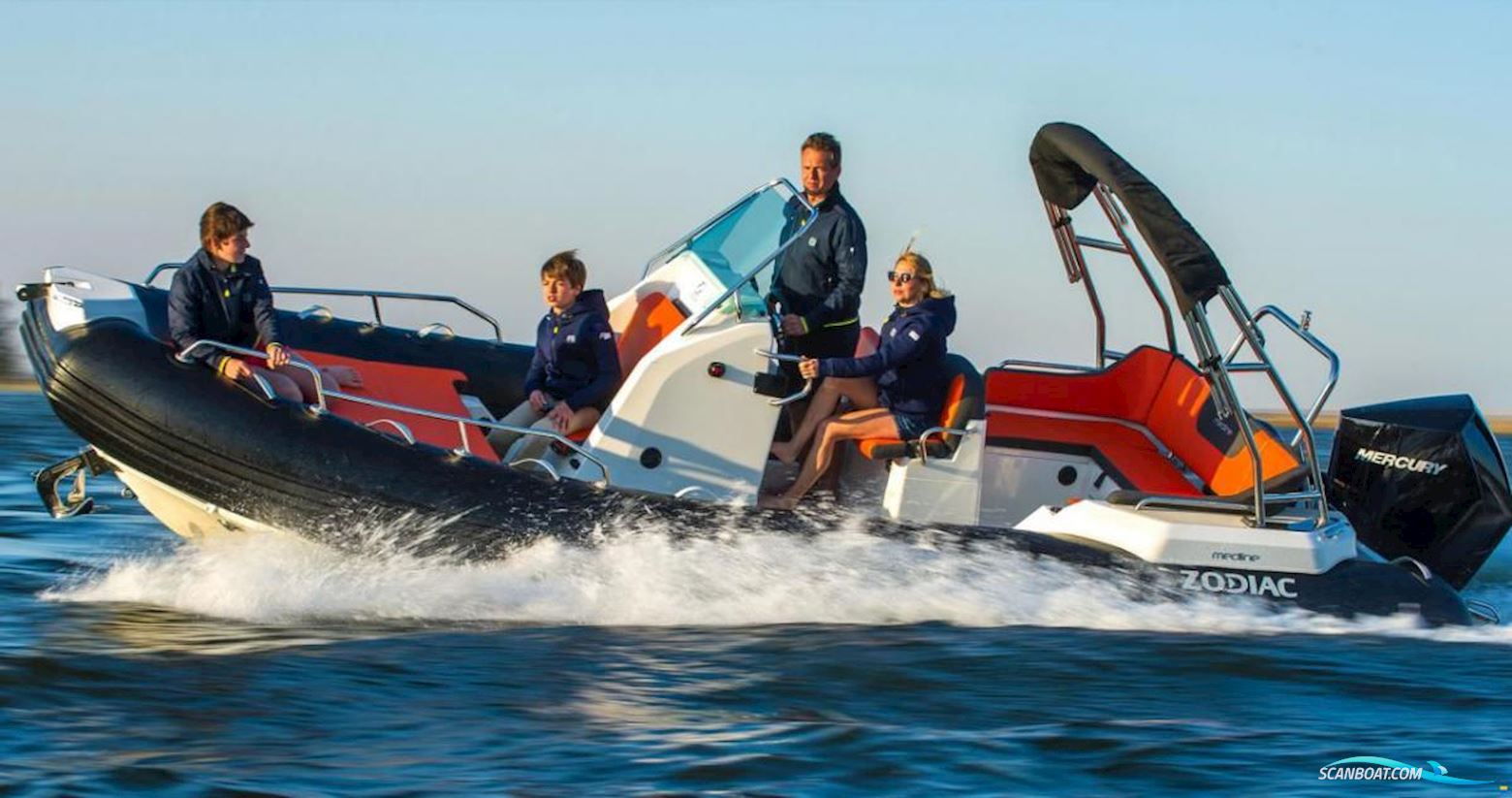 Zodiac Medline 6.8 Schlauchboot / Rib 2022, mit X motor, Niederlande