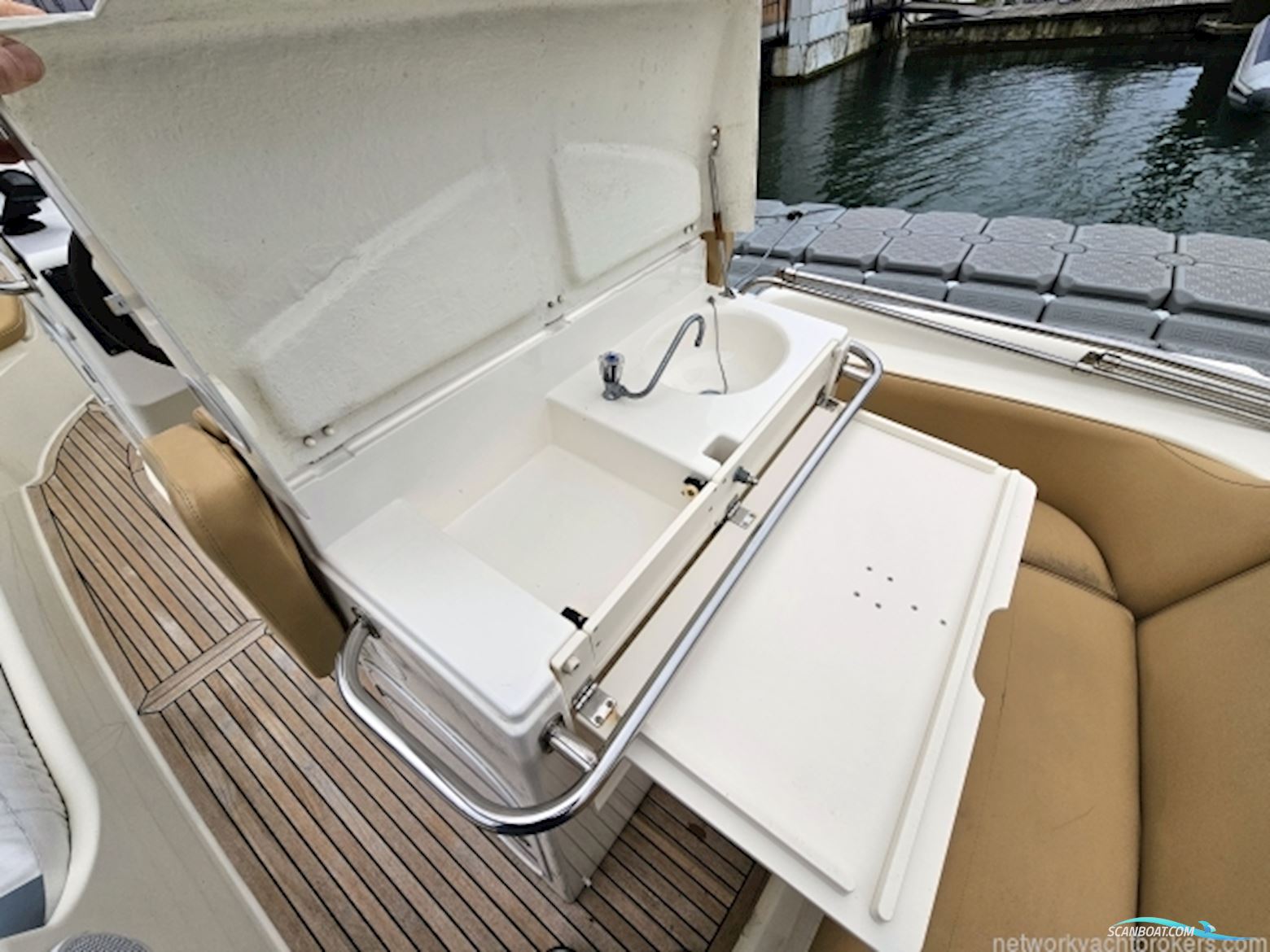 Zodiac Medline Iii Rib