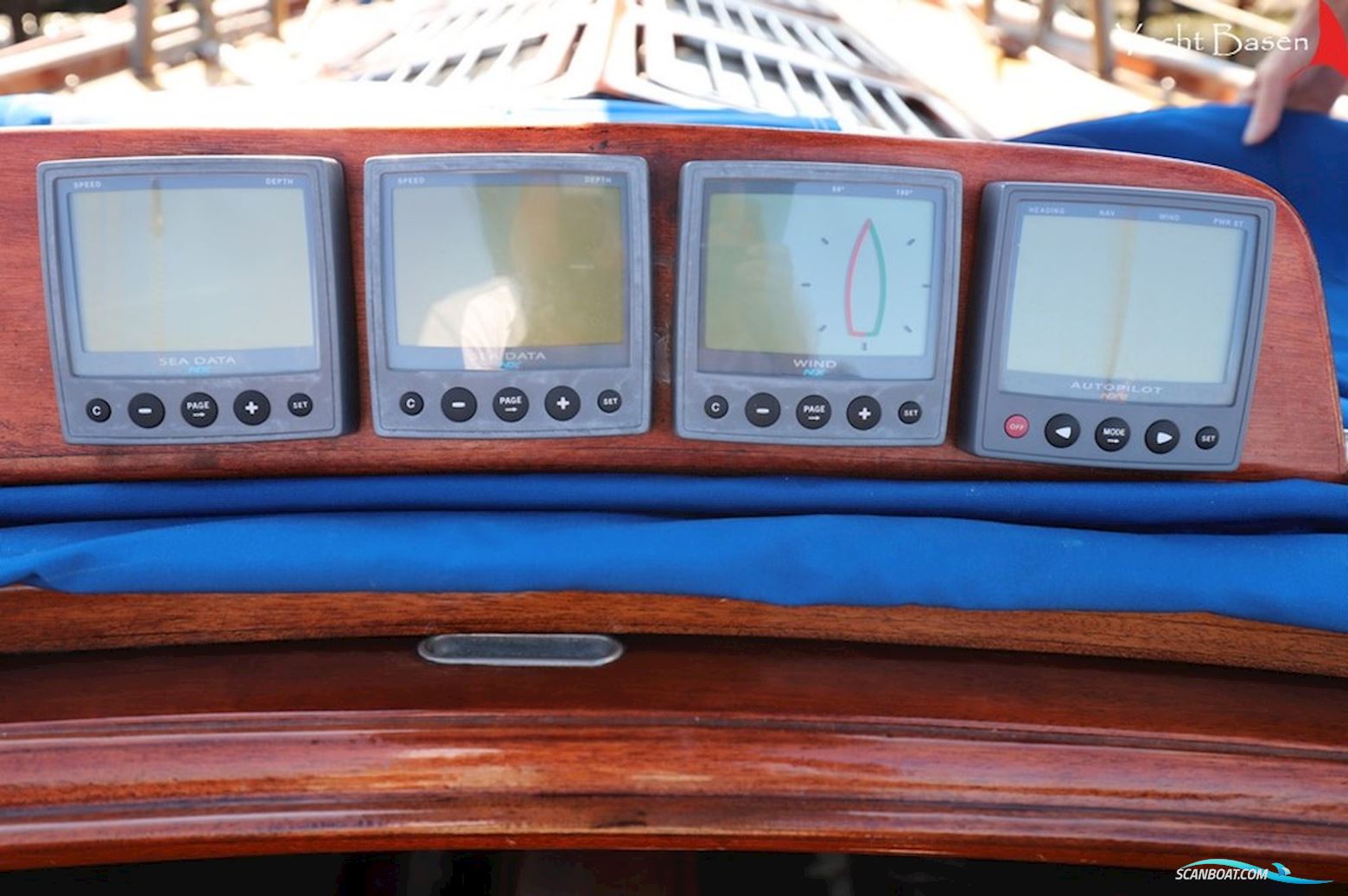 10 m R - Classic Yacht