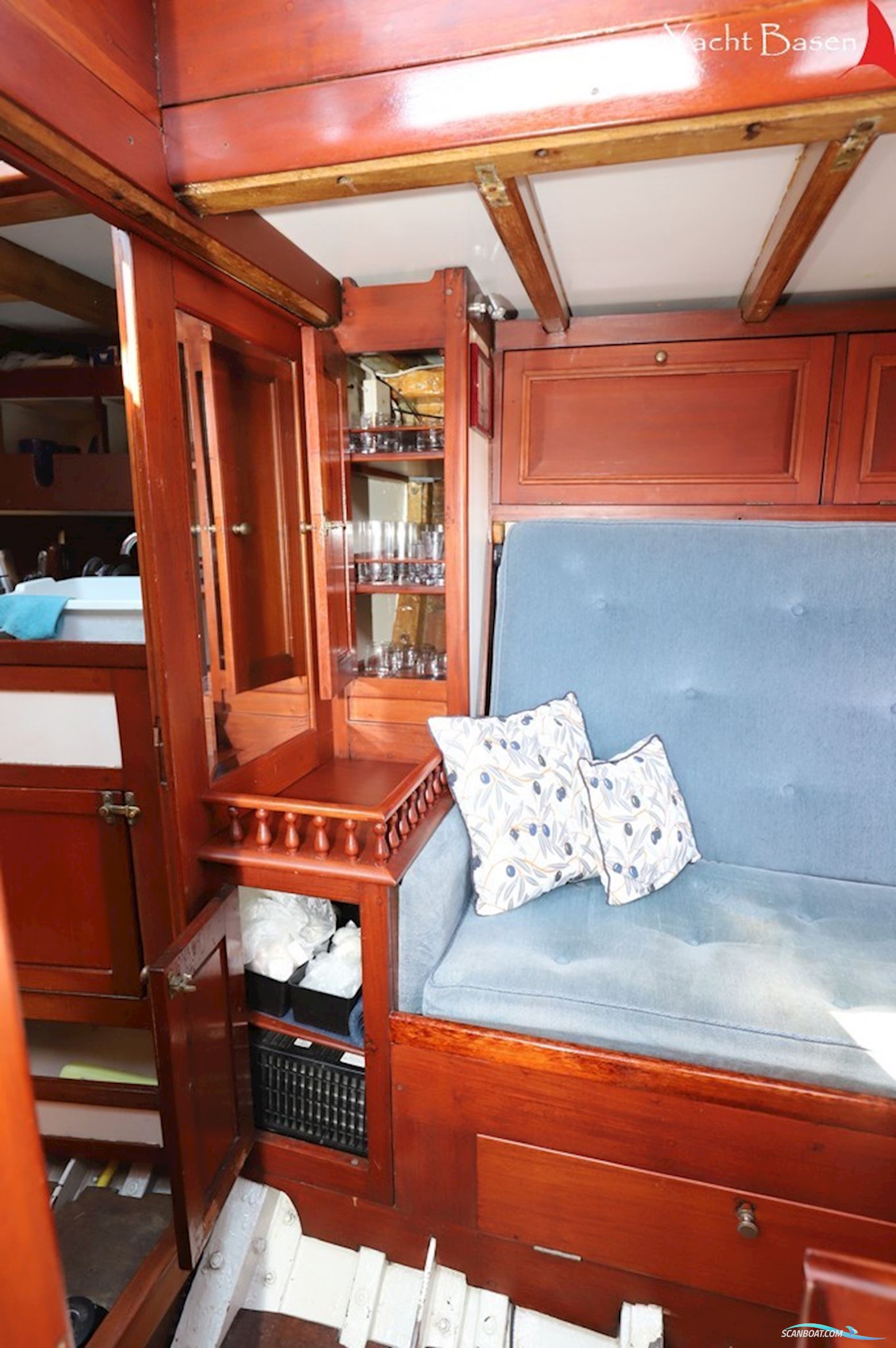 10 m R - Classic Yacht