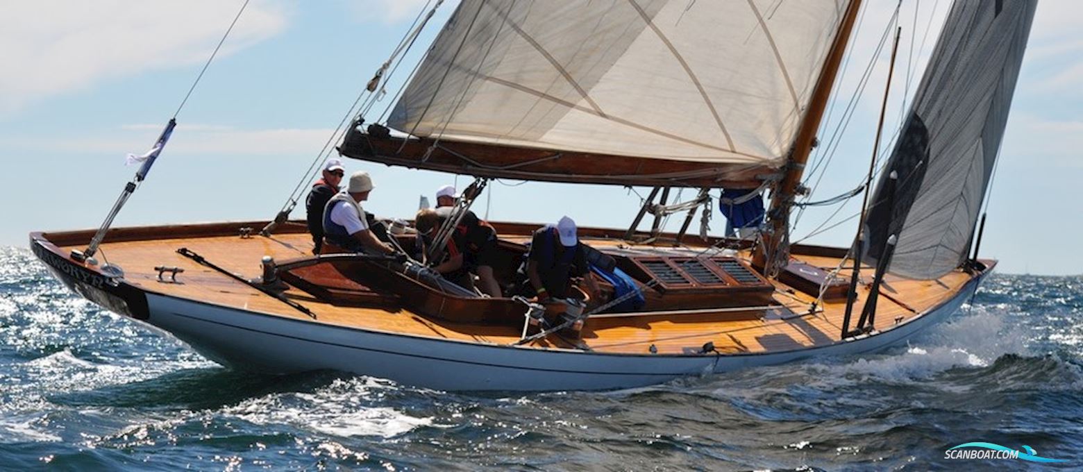 10 m R - Classic Yacht