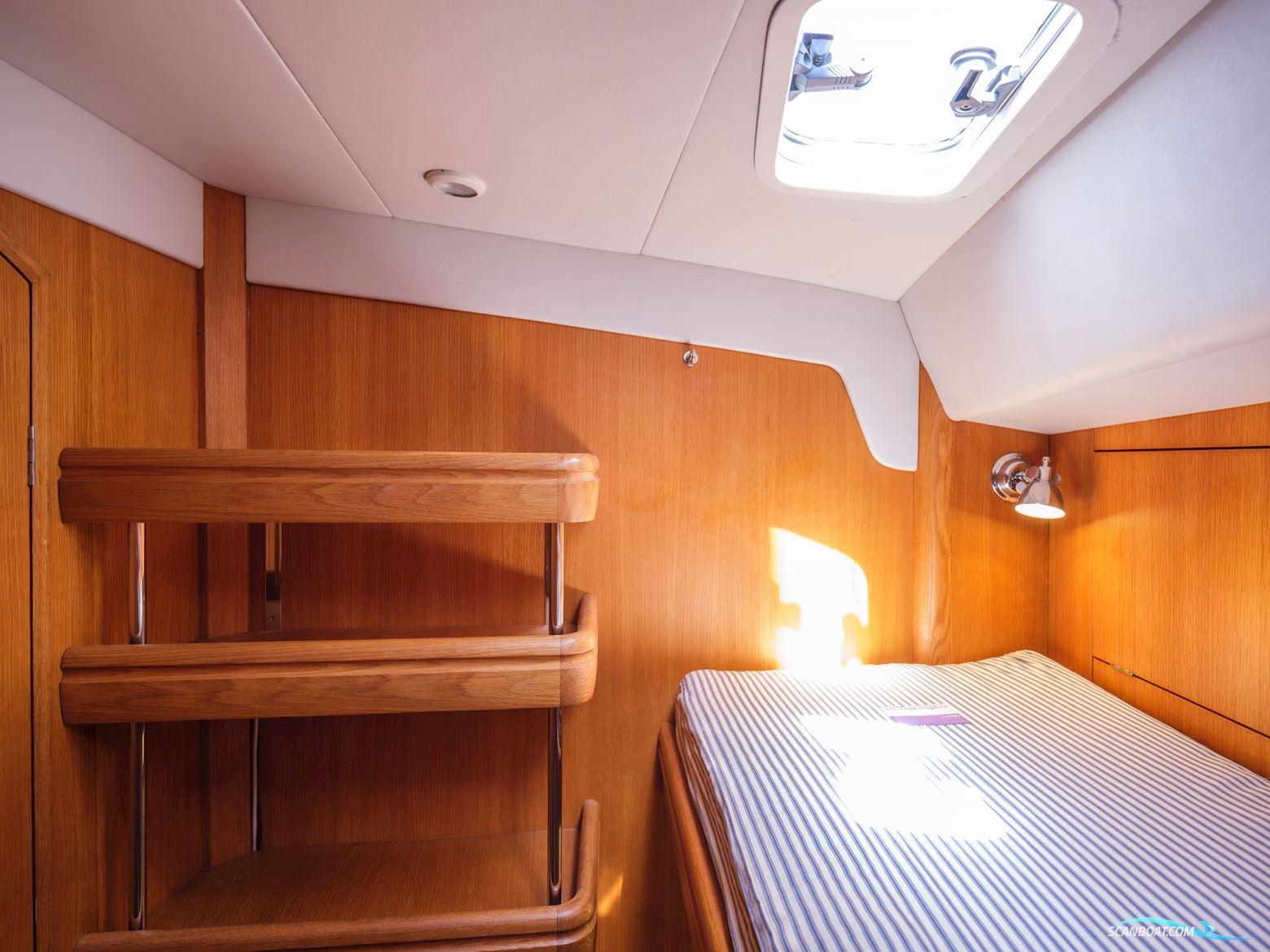 1996 Oyster 45 1996 – Exceptional Blue-Water Cruiser