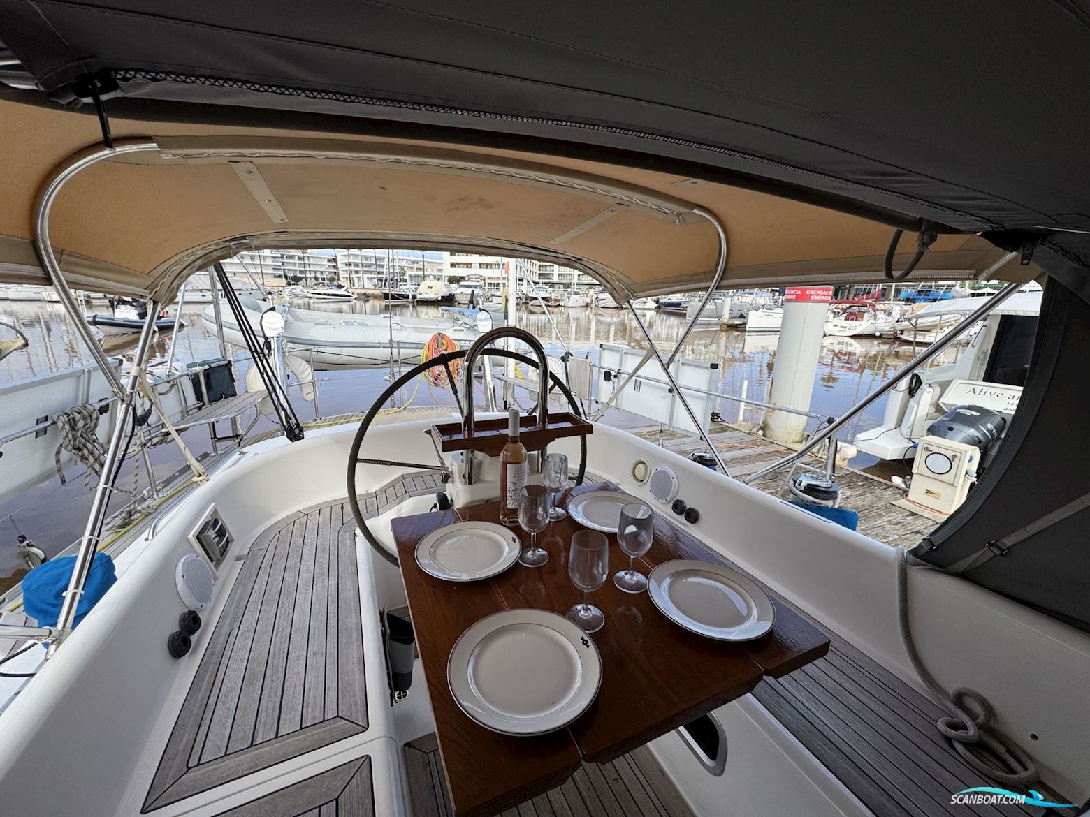 1996 Oyster 45 1996 – Exceptional Blue-Water Cruiser