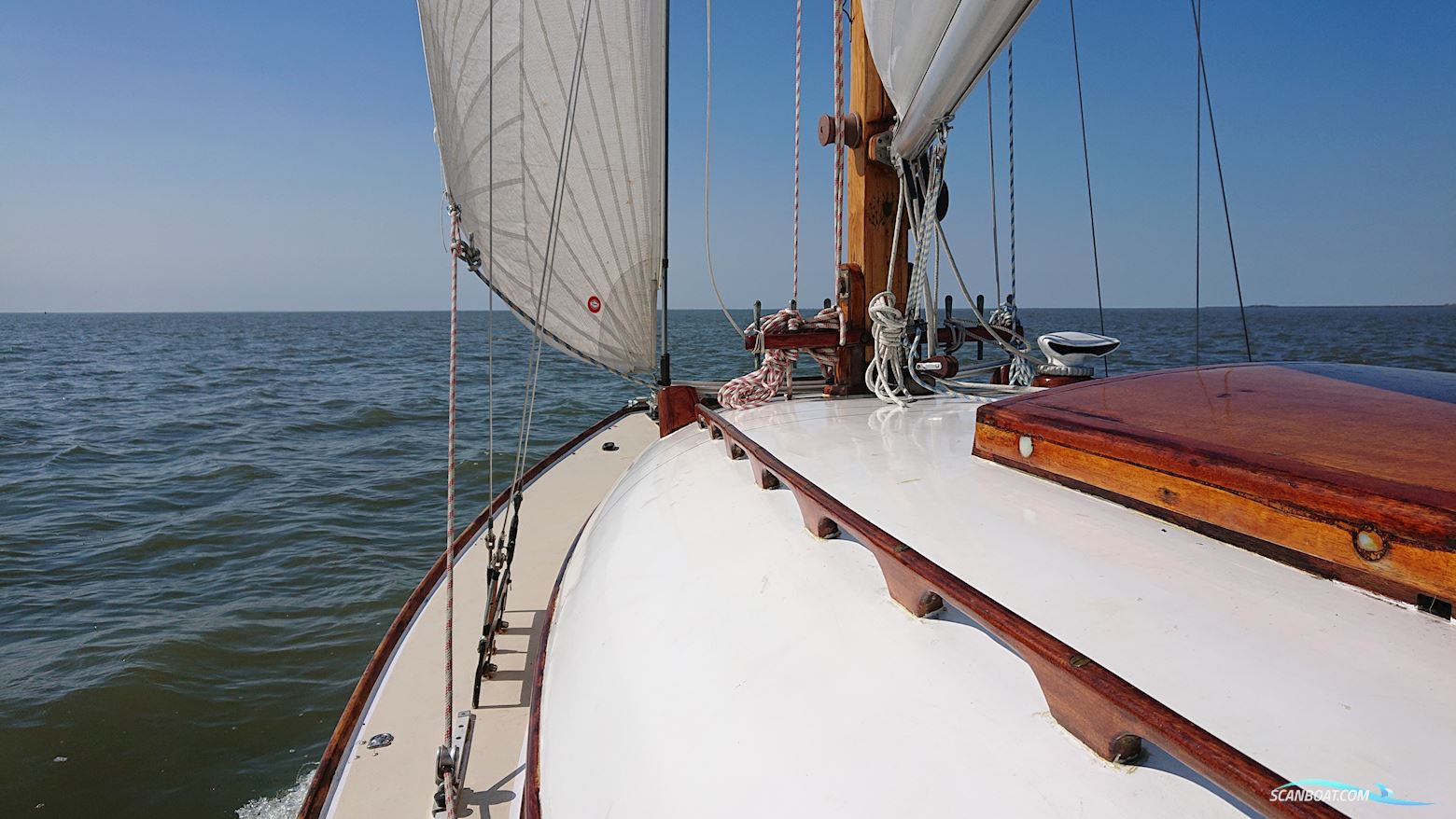 30er Jollenkreuzer Segelbåt 1956, med Tohatsu motor, Tyskland