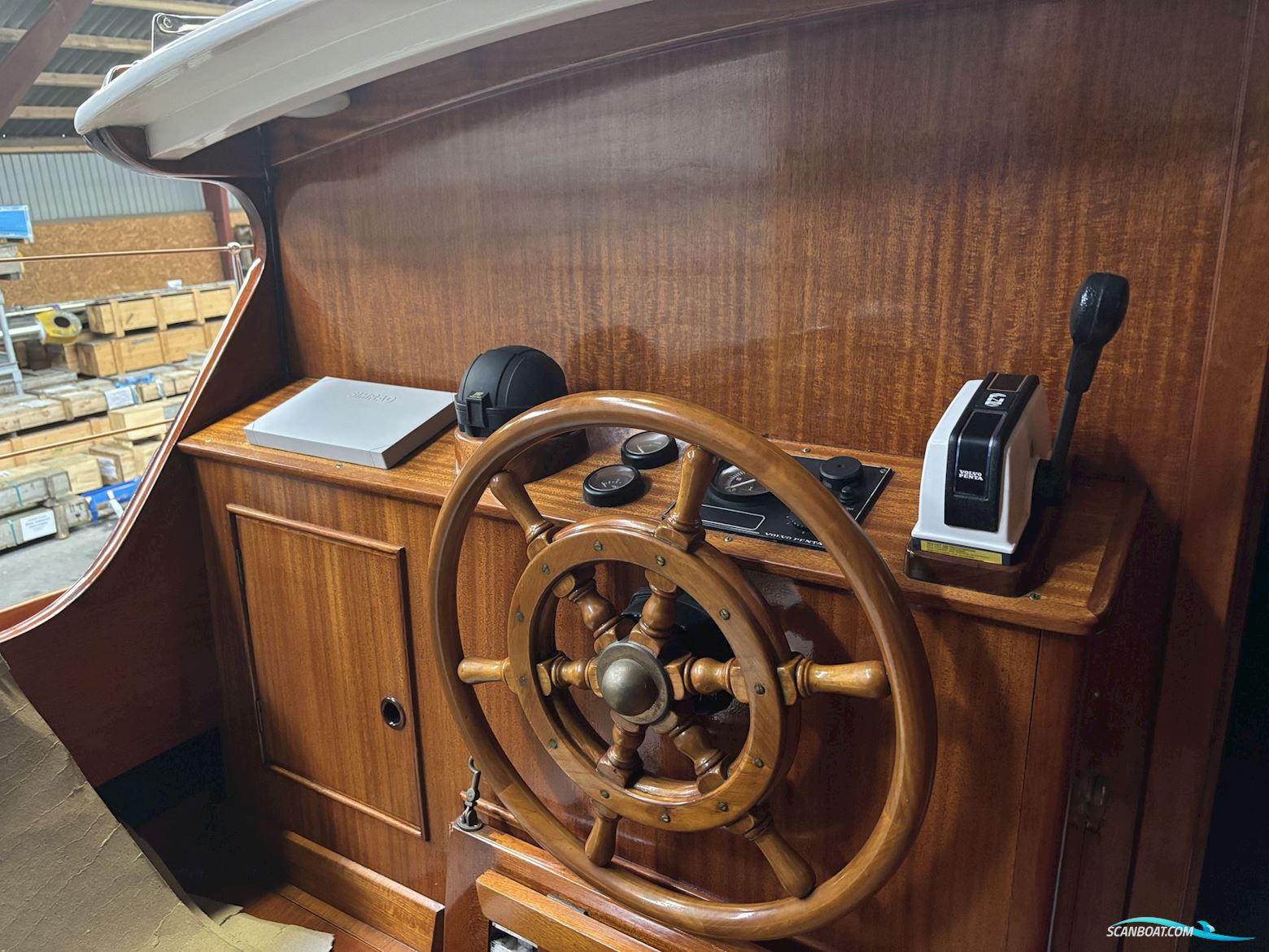 33 Fod Mahogny Ketch