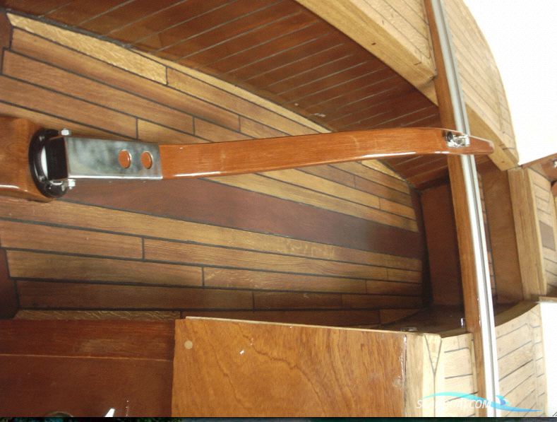 43ft Deck Saloon