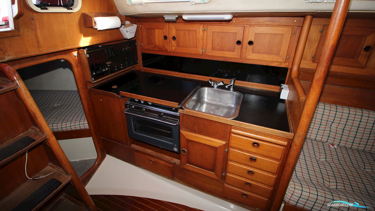 Albin Stratus 35