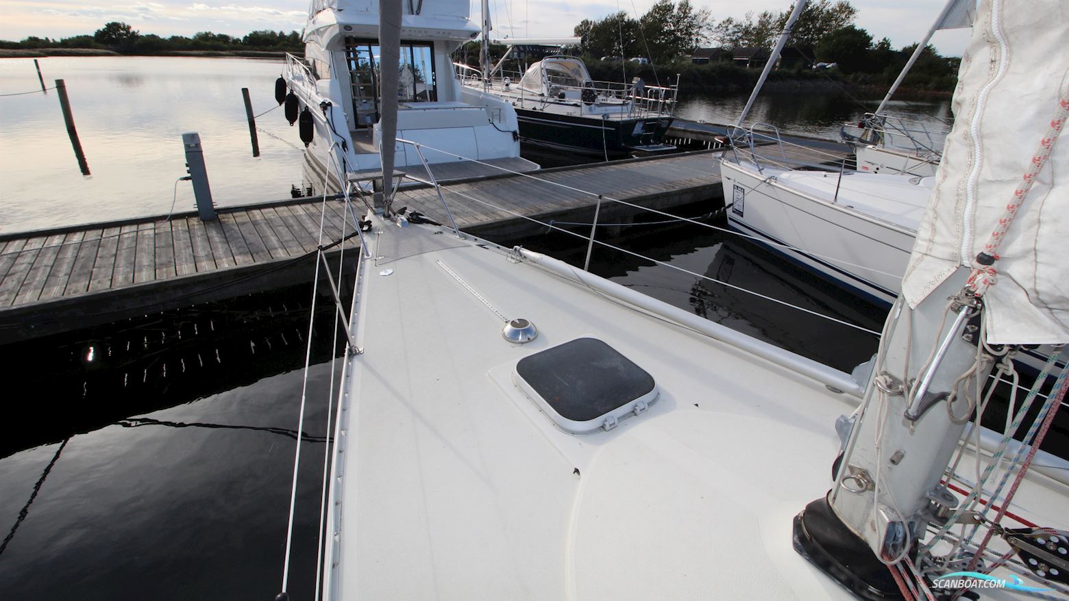 Albin Stratus 35