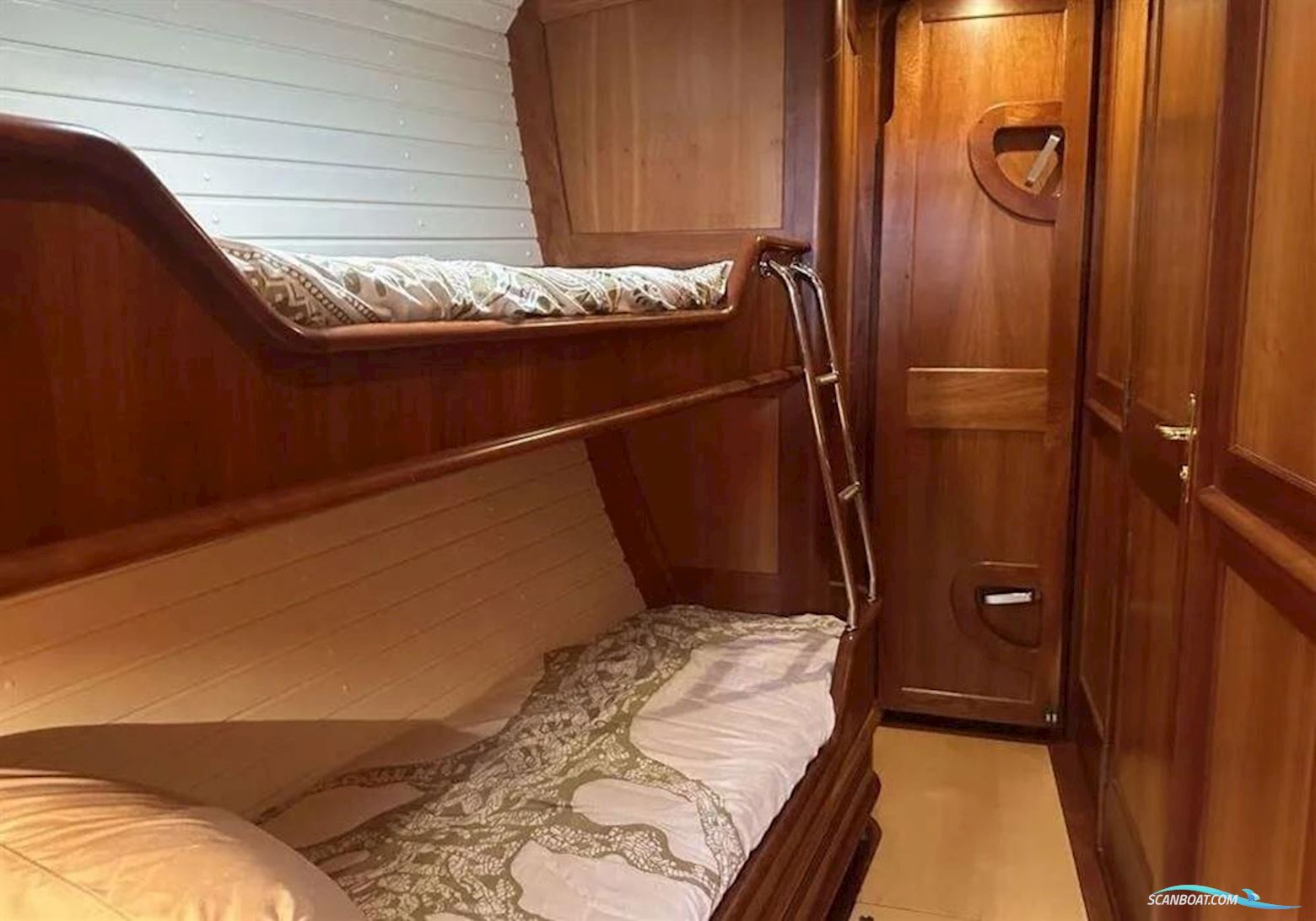 Aluboot BV Hindeloopen semi classic 68