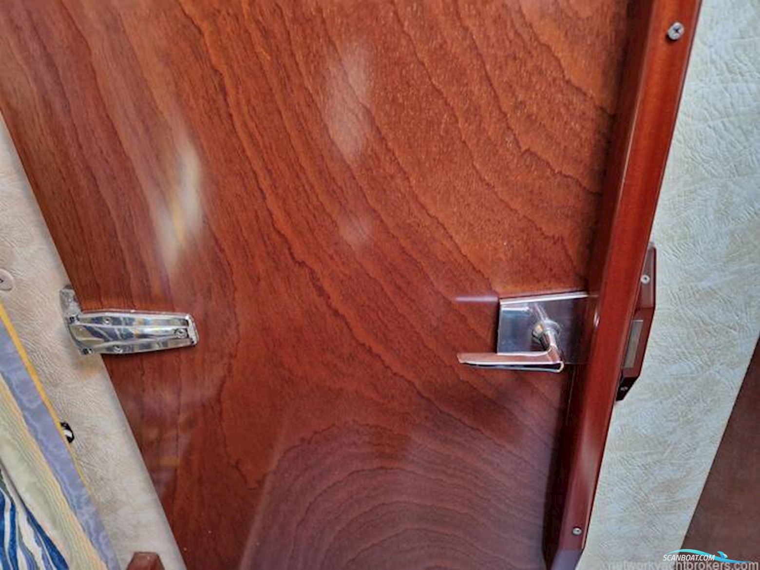 Amel Super Maramu 2000