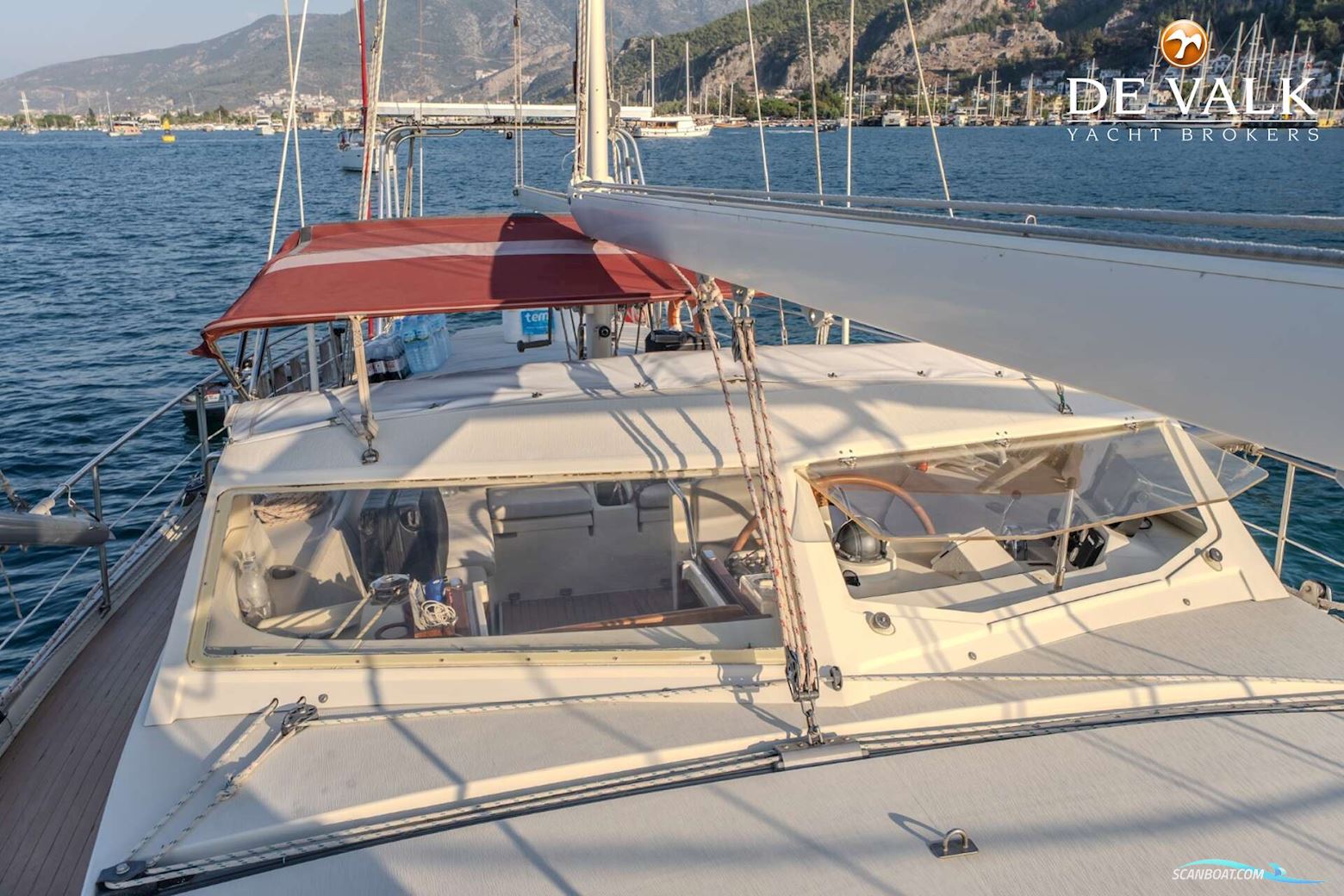 Amel Super Maramu 2000