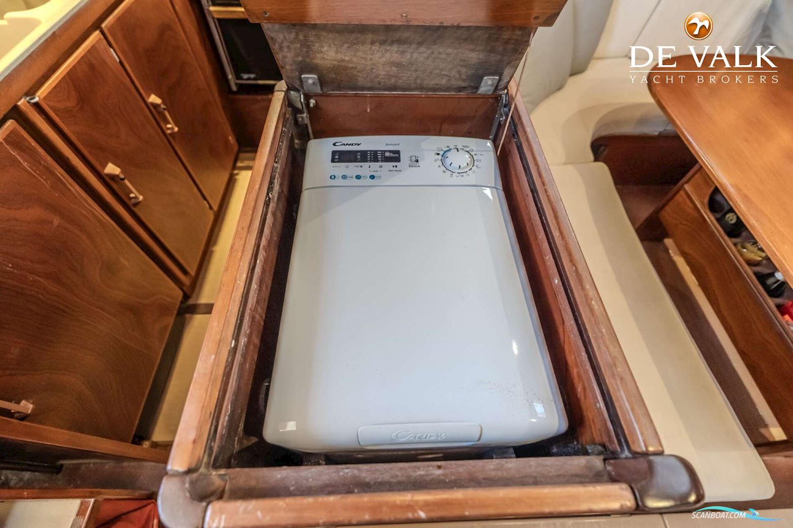 Amel Super Maramu 2000