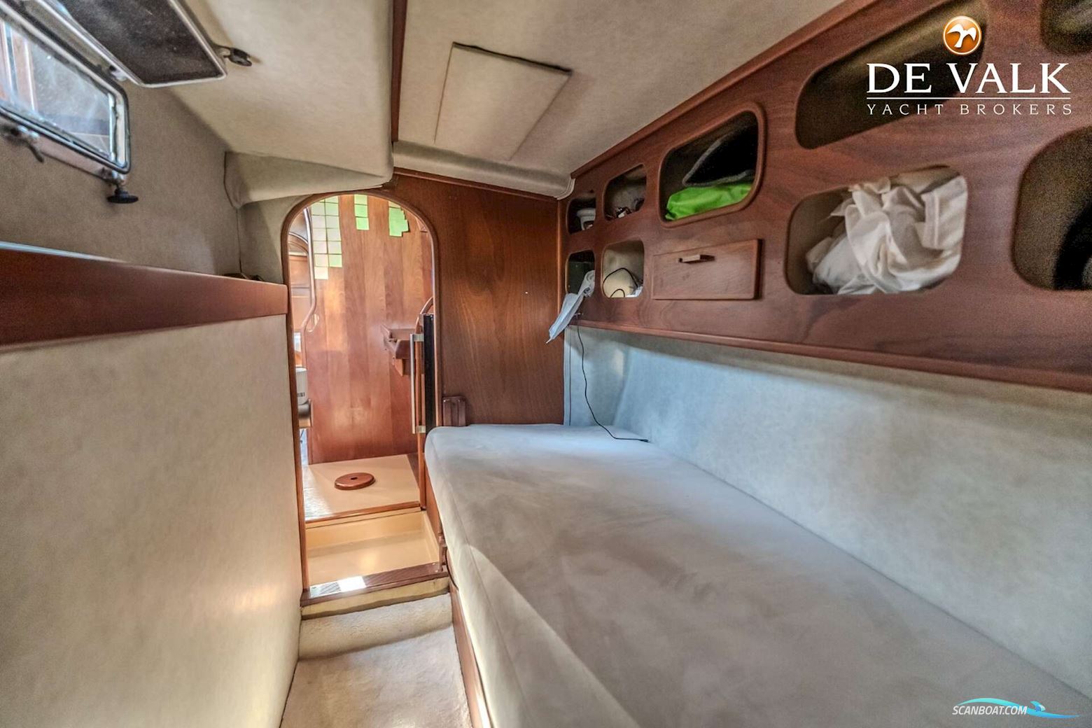 Amel Super Maramu 2000