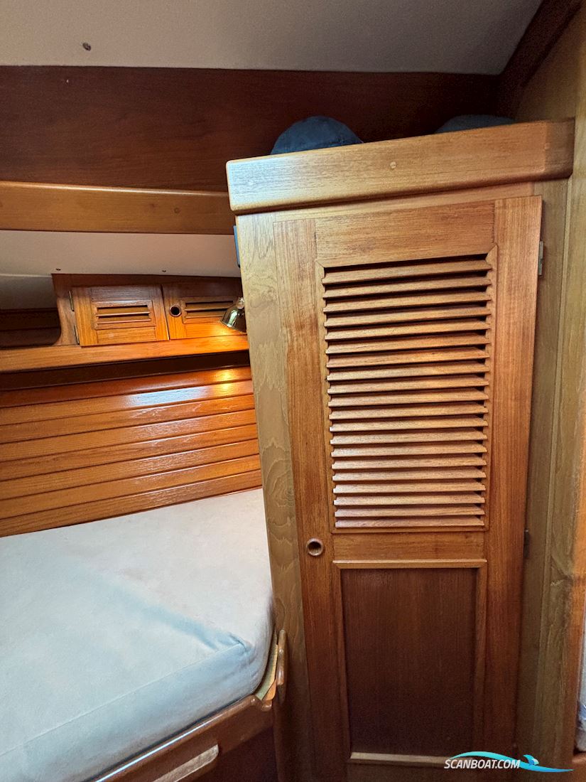 Aphrodite 36