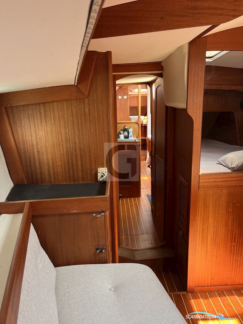 Aphrodite 42