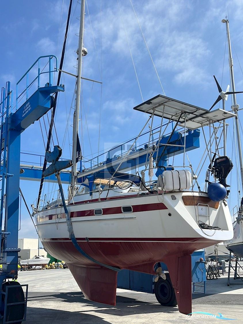 Aphrodite 42