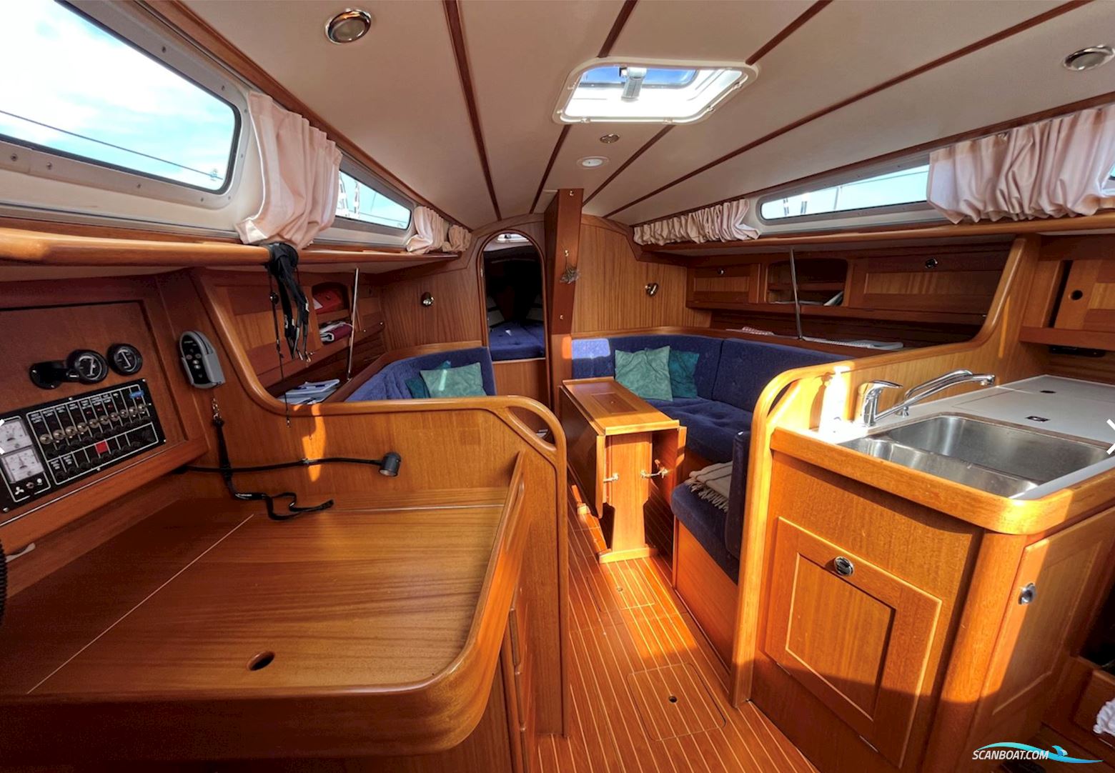 Arcona 355