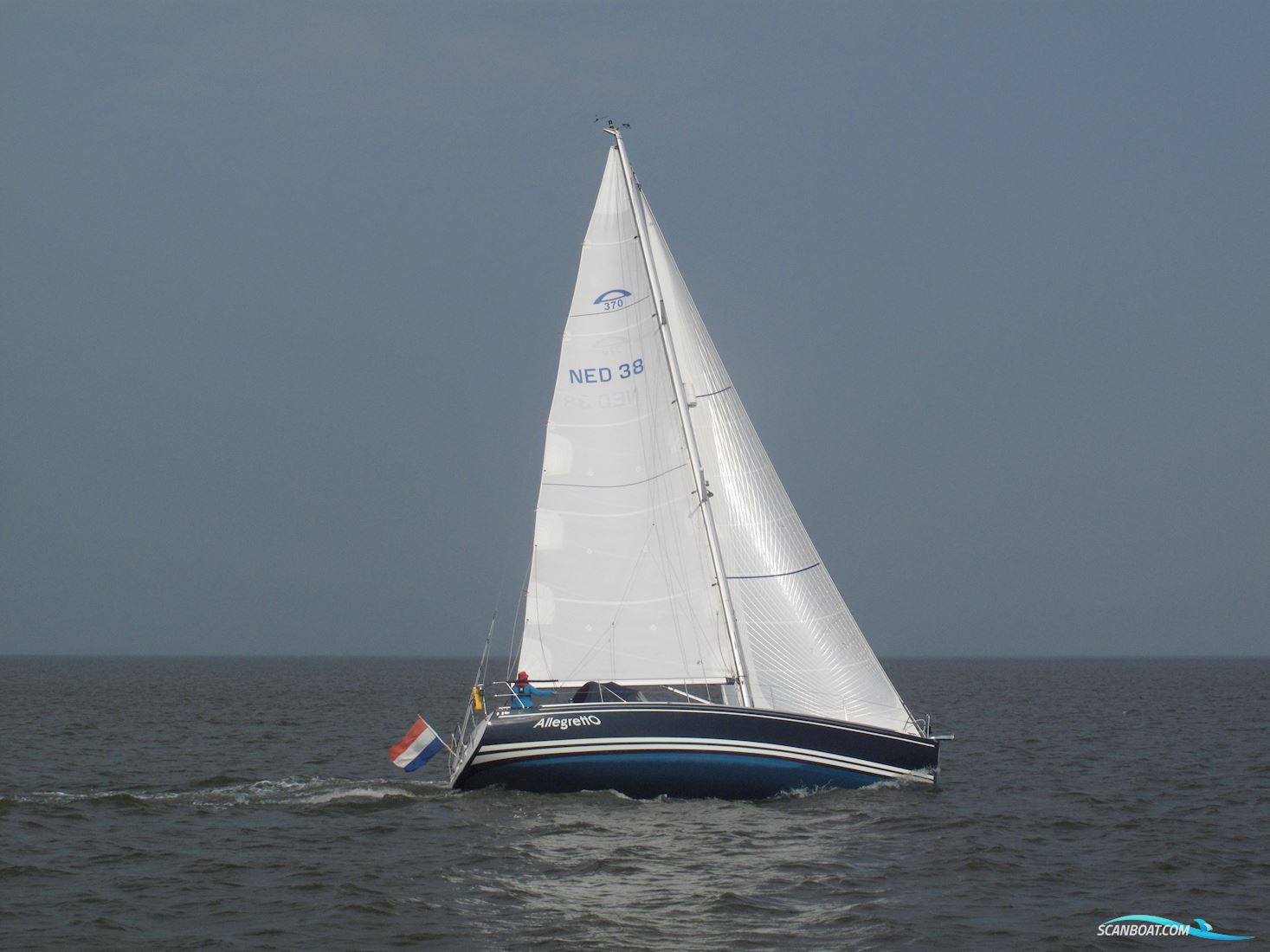 Arcona 370