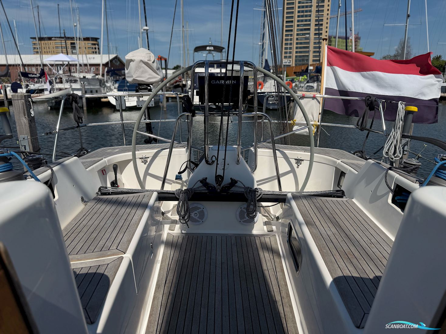 Arcona 370