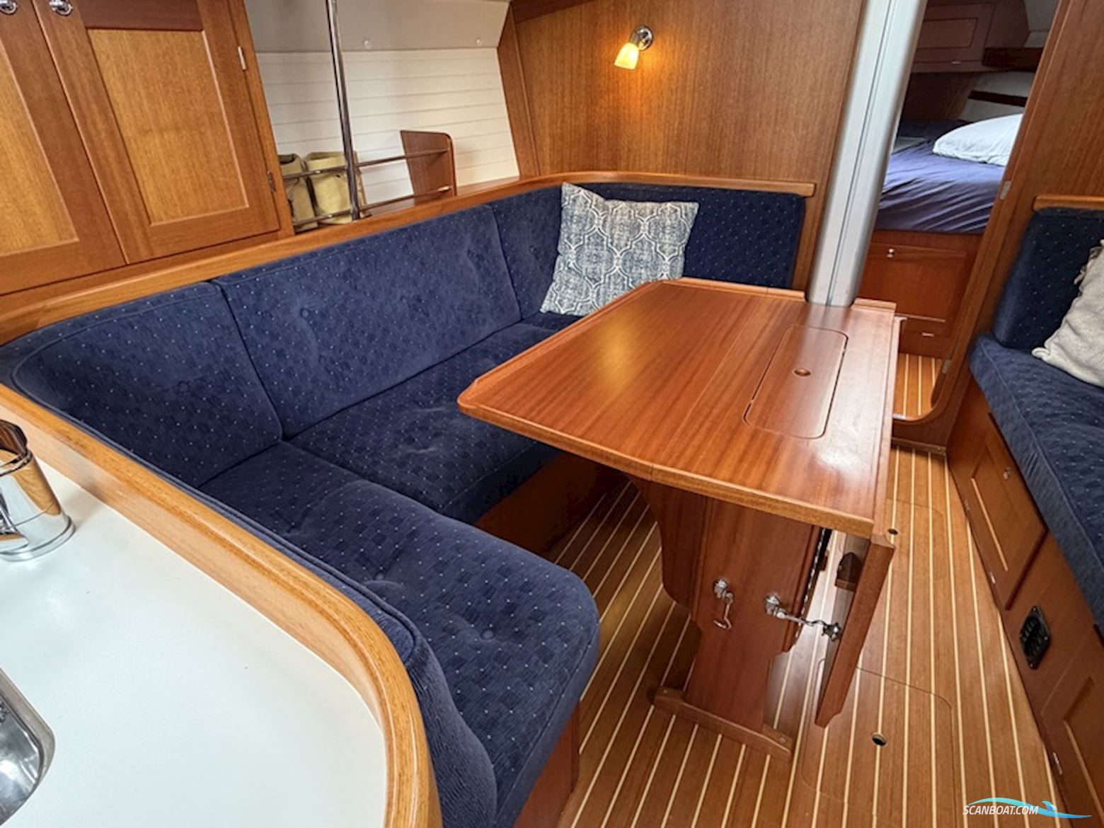 Arcona 370