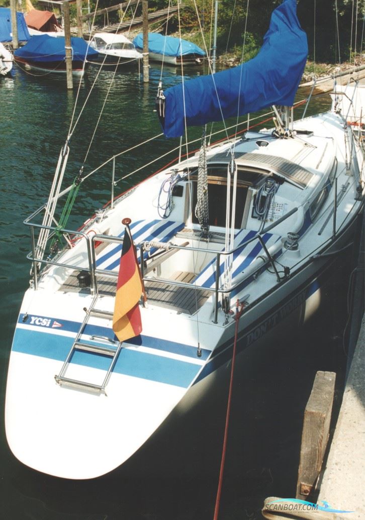 Athena 34 - Helmsman