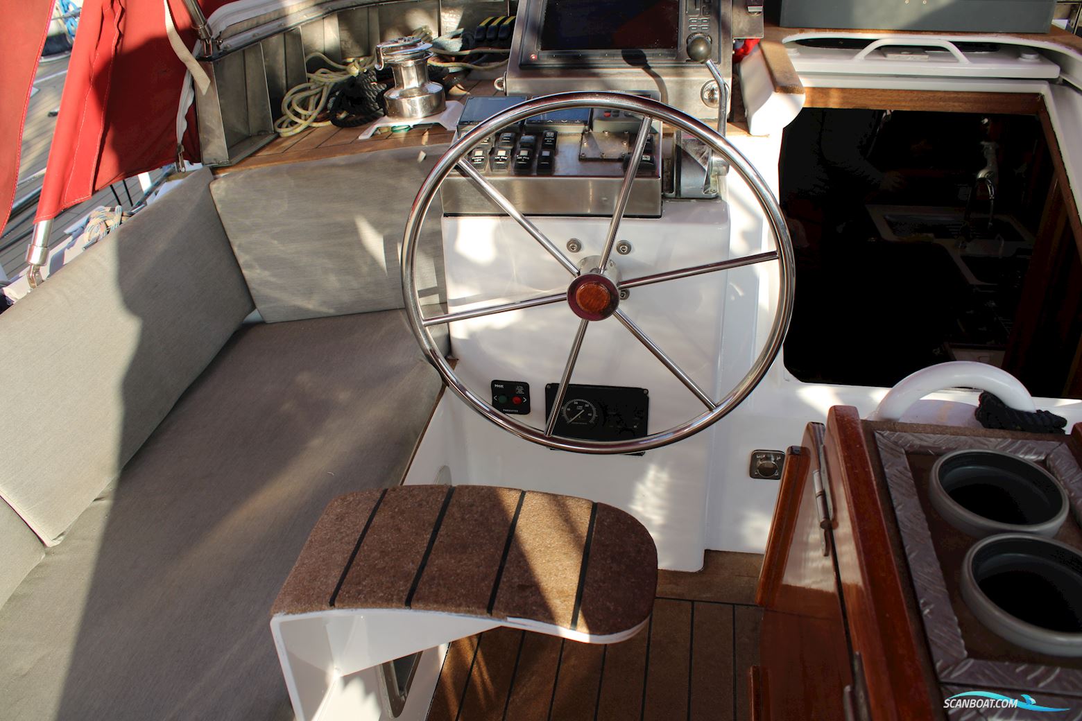 Atlantis 37.5