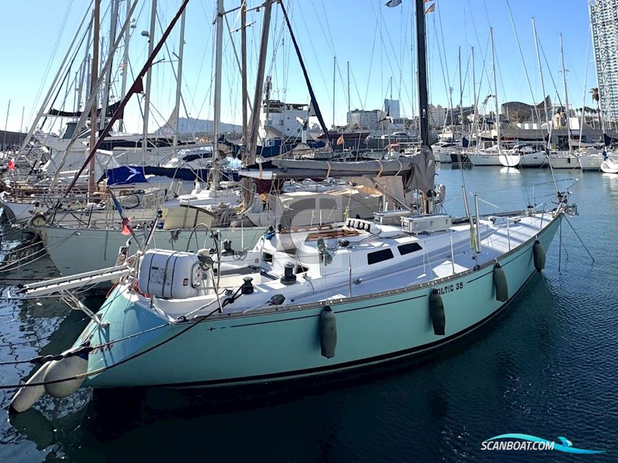 Baltic 39 Segelbåt 1980, med Volkswagen Marine motor, Spanien