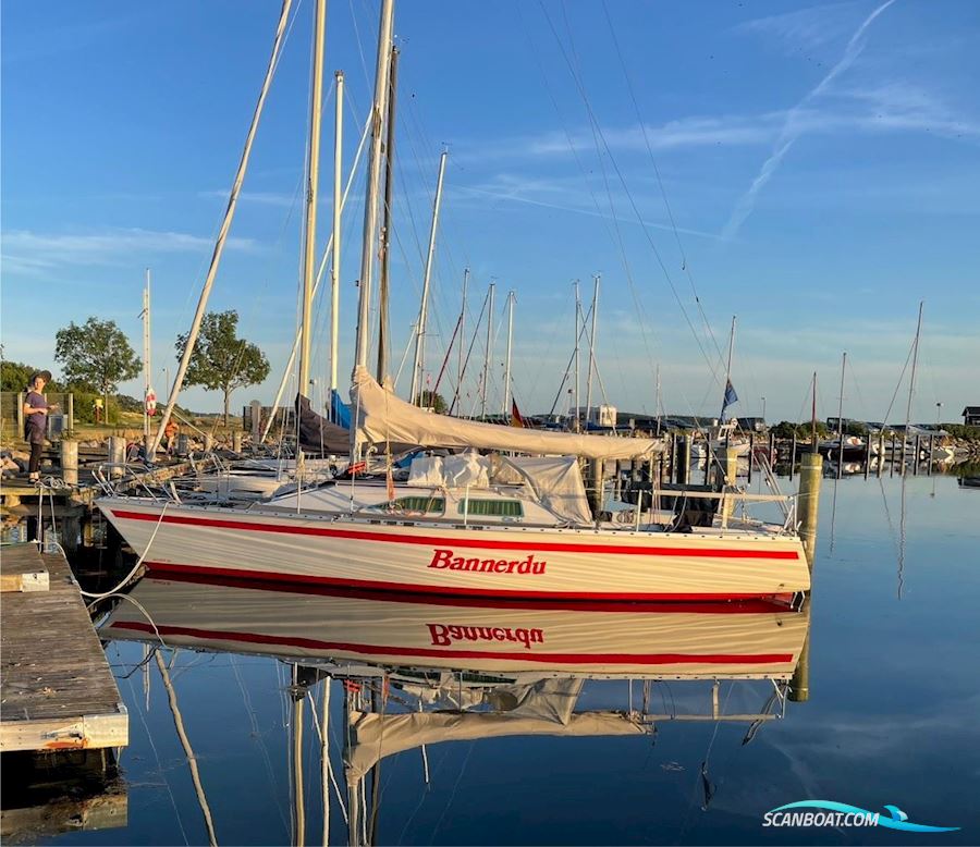 Banner 30 Segelbåt 1984, med Bukh DV 10 Lmse motor, Tyskland