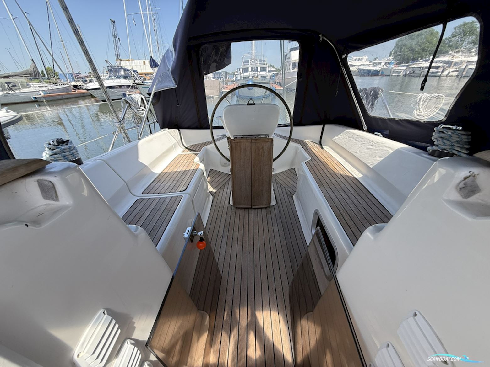 Bavaria  32 Holiday