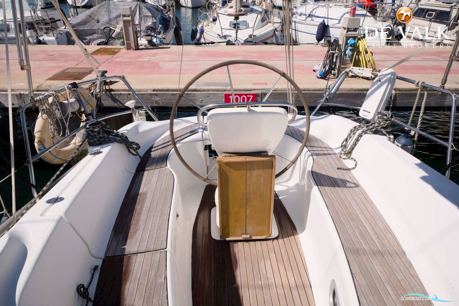 Bavaria 32