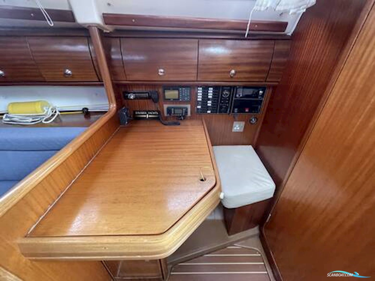 Bavaria 32