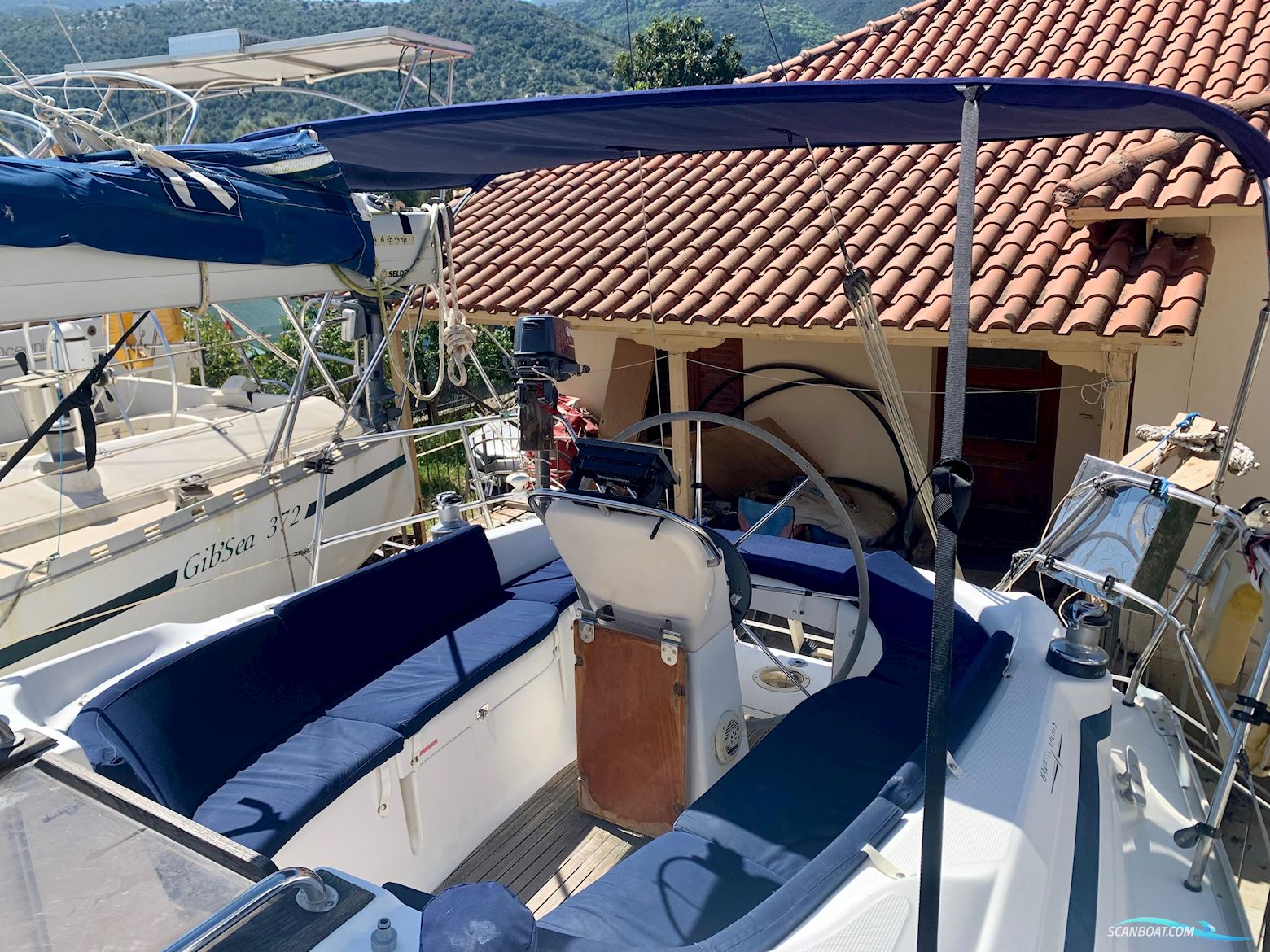 Bavaria 32