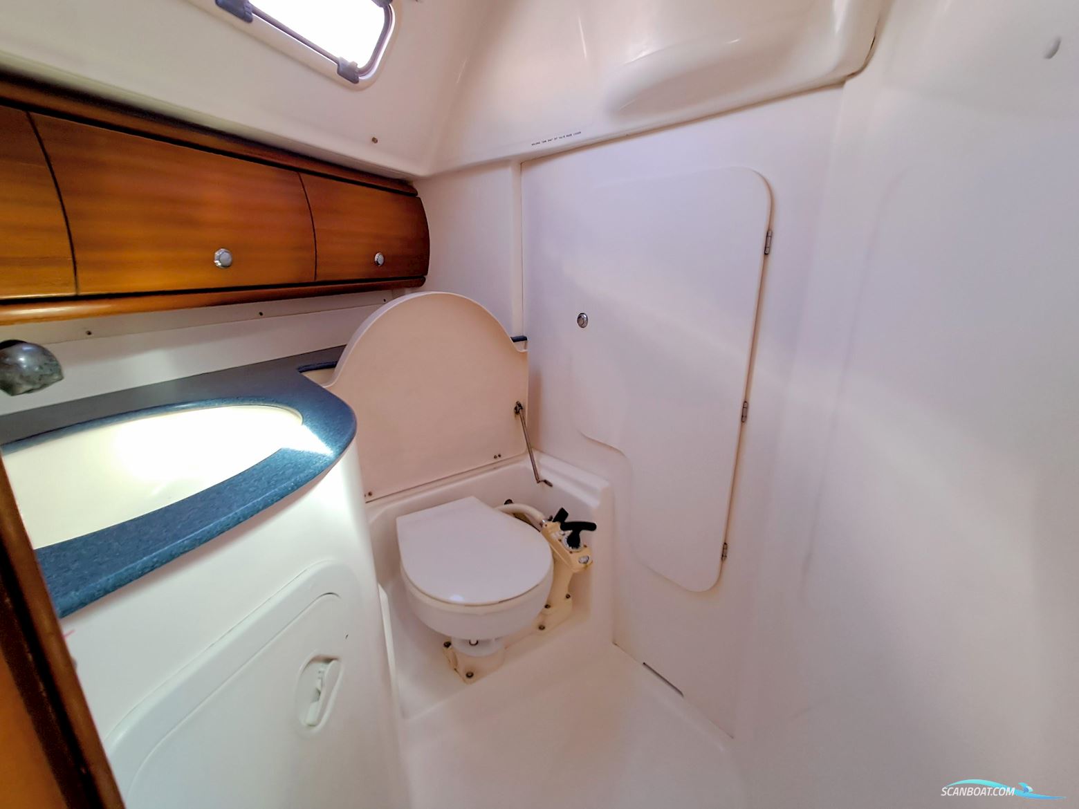 Bavaria 32