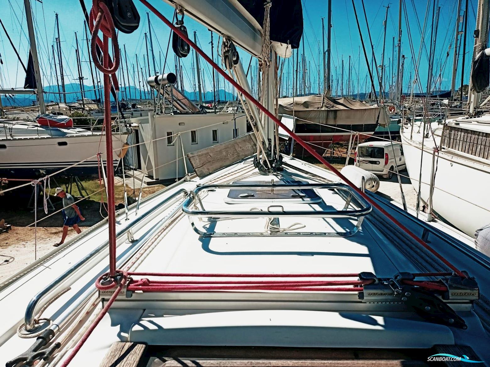 Bavaria 32