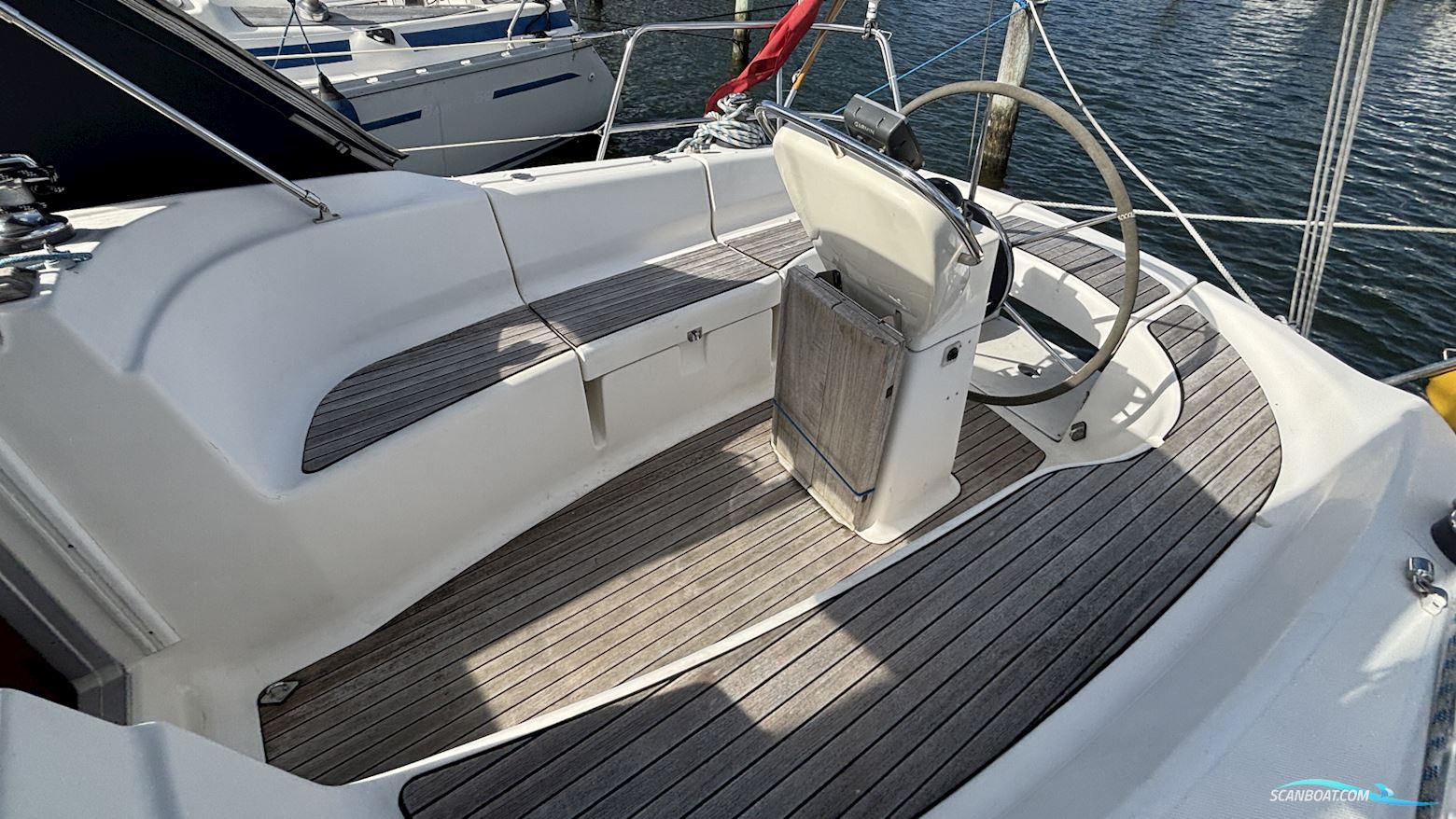 Bavaria 32