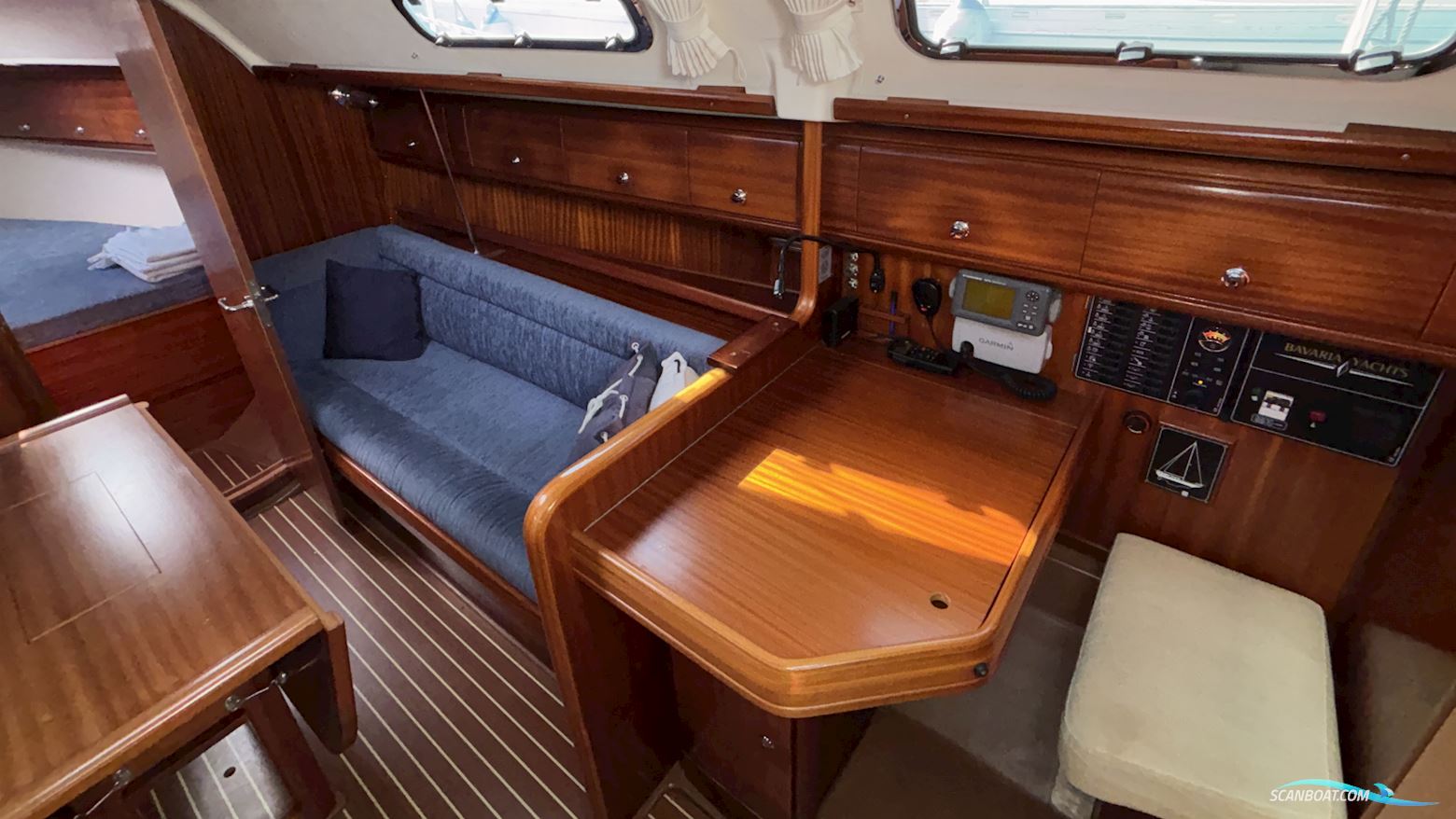 Bavaria 32