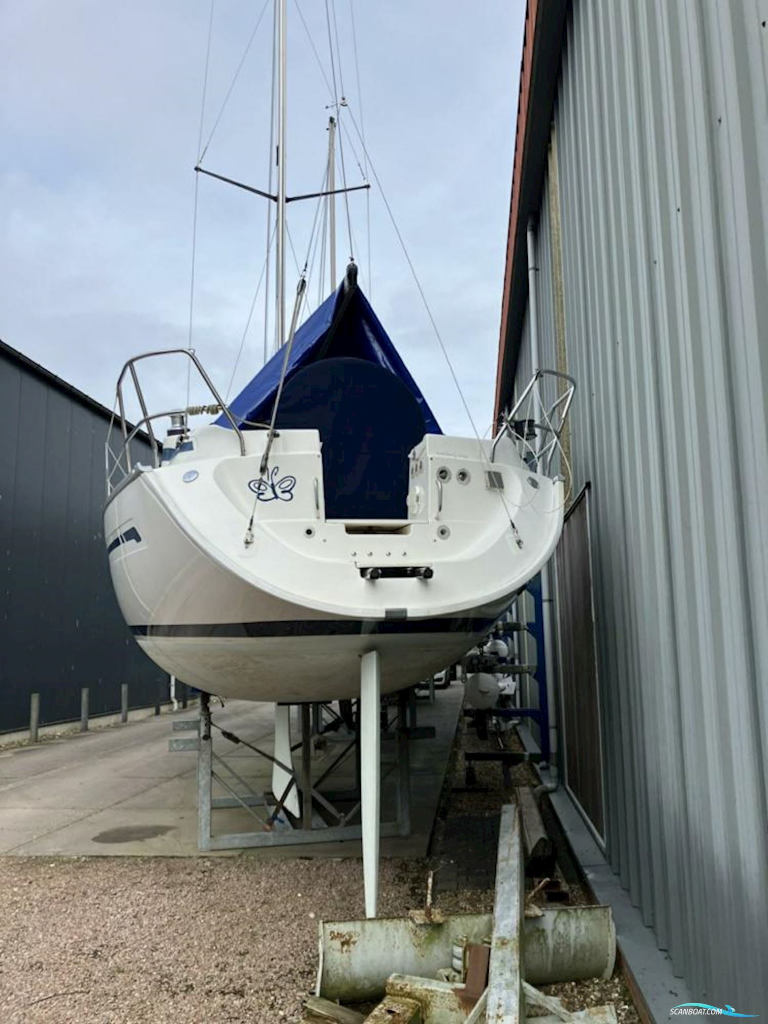 Bavaria 32