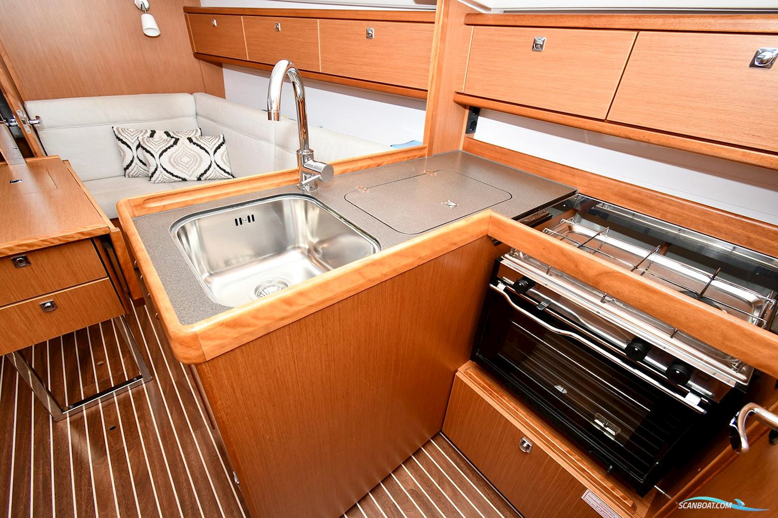Bavaria 33 Cruiser